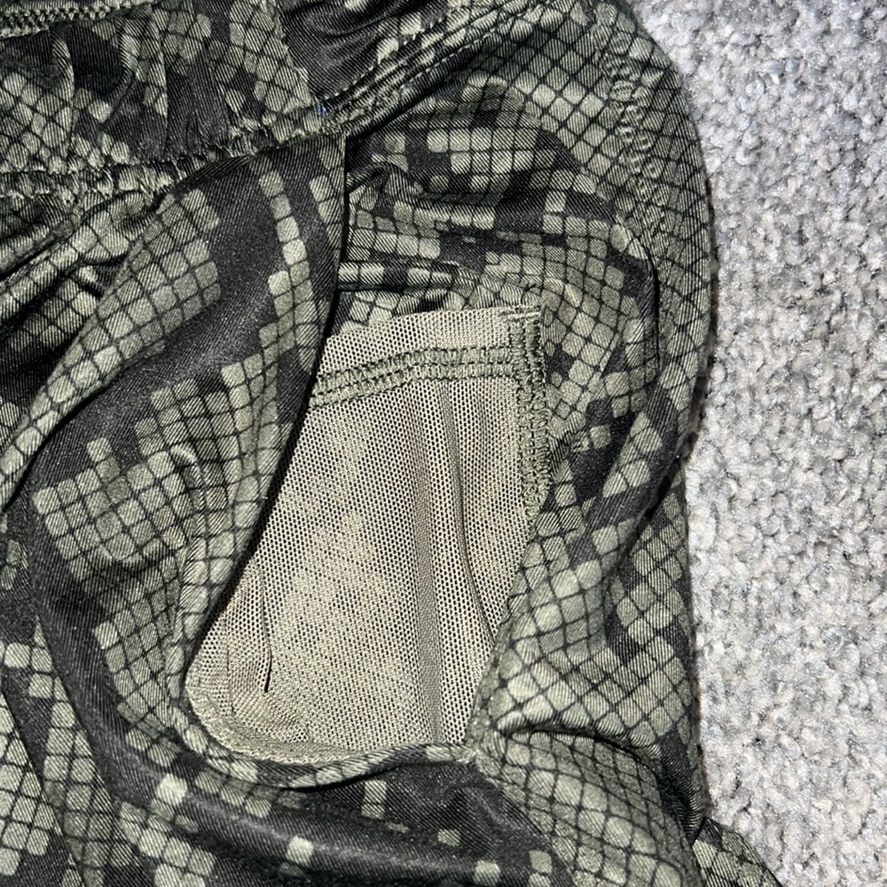 Lululemon joggers - Picture 4 of 5